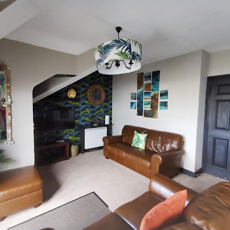 Palm Cove Bundoran Luxurious Sea View Balcony Free Wifi Netflix Sleeps 5 Apartment Exterior photo
