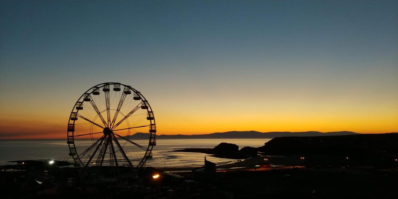 Palm Cove Bundoran Luxurious Sea View Balcony Free Wifi Netflix Sleeps 5 Apartment Exterior photo